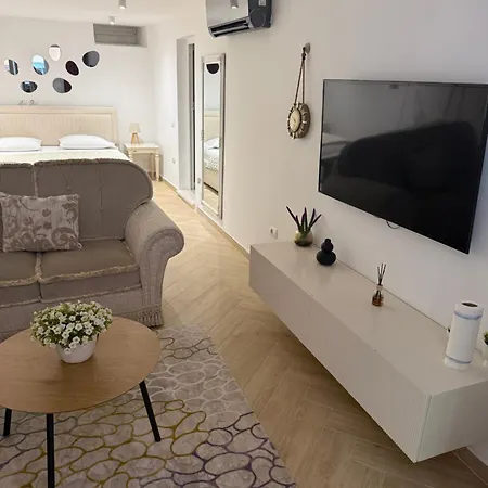 Villa Studios Tirana * Tirana