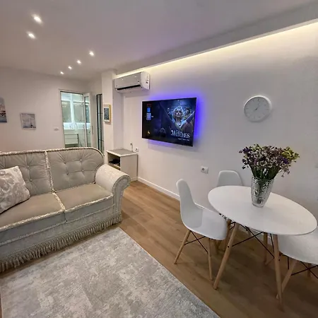 Villa Studios Tirana Daire *
