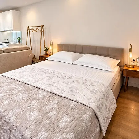 Villa Studios Tirana Apartament
