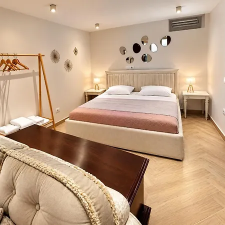 Daire Villa Studios Tirana
