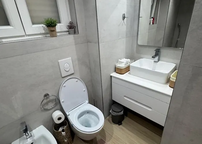 Villa Studio Tirana * تيرانا